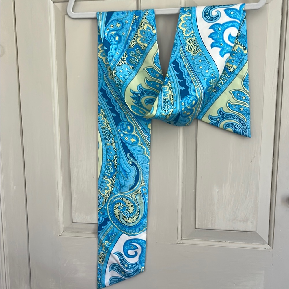 J Mclaughlin Silk Scarf In Blue Light Yellow And White Paisley